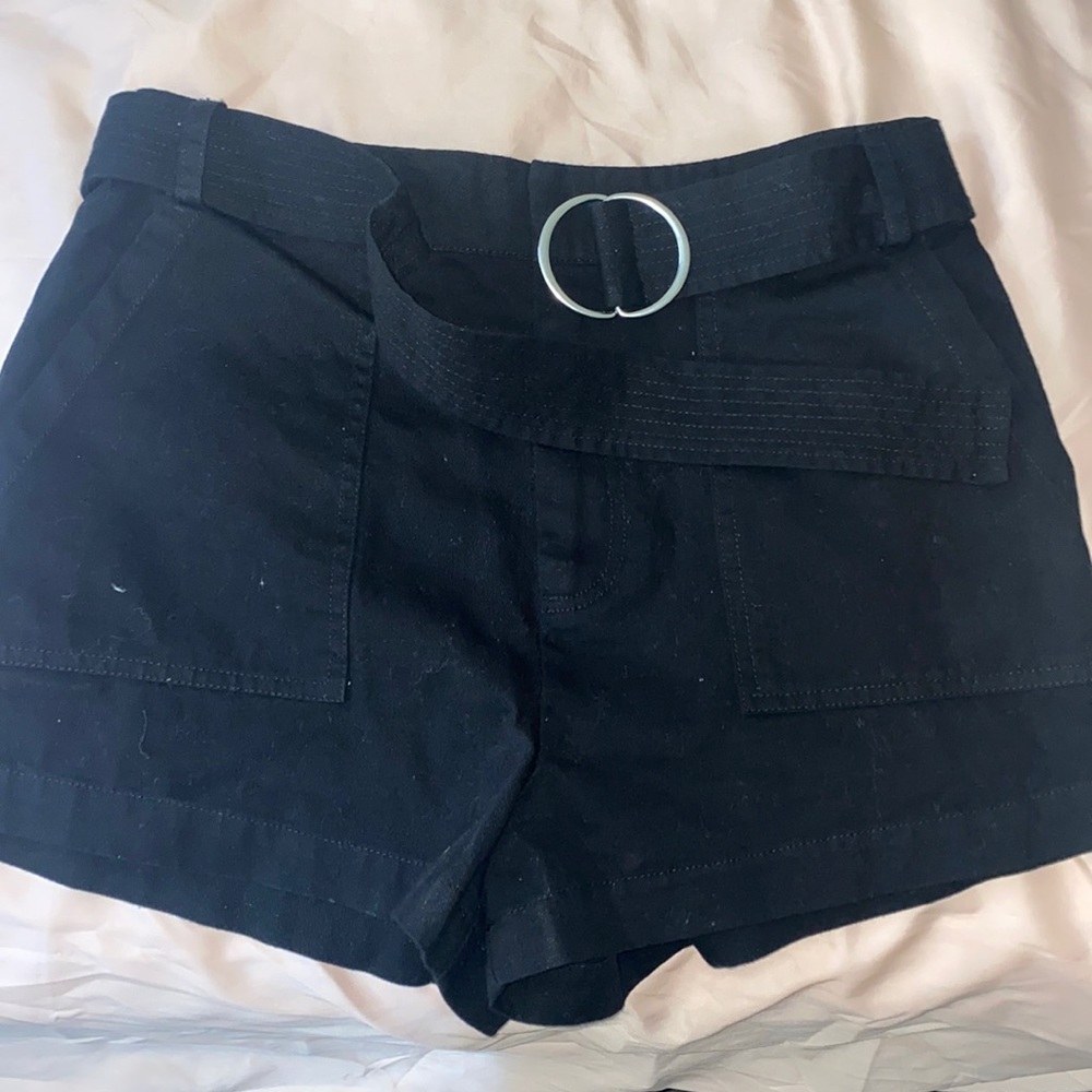 New brand forever 21 black shorts
